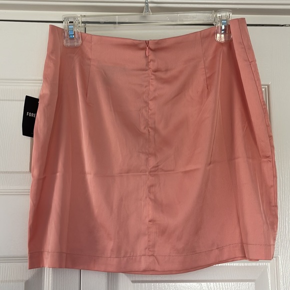 Forever 21 Silky Miniskirt Size L - Picture 2 of 4